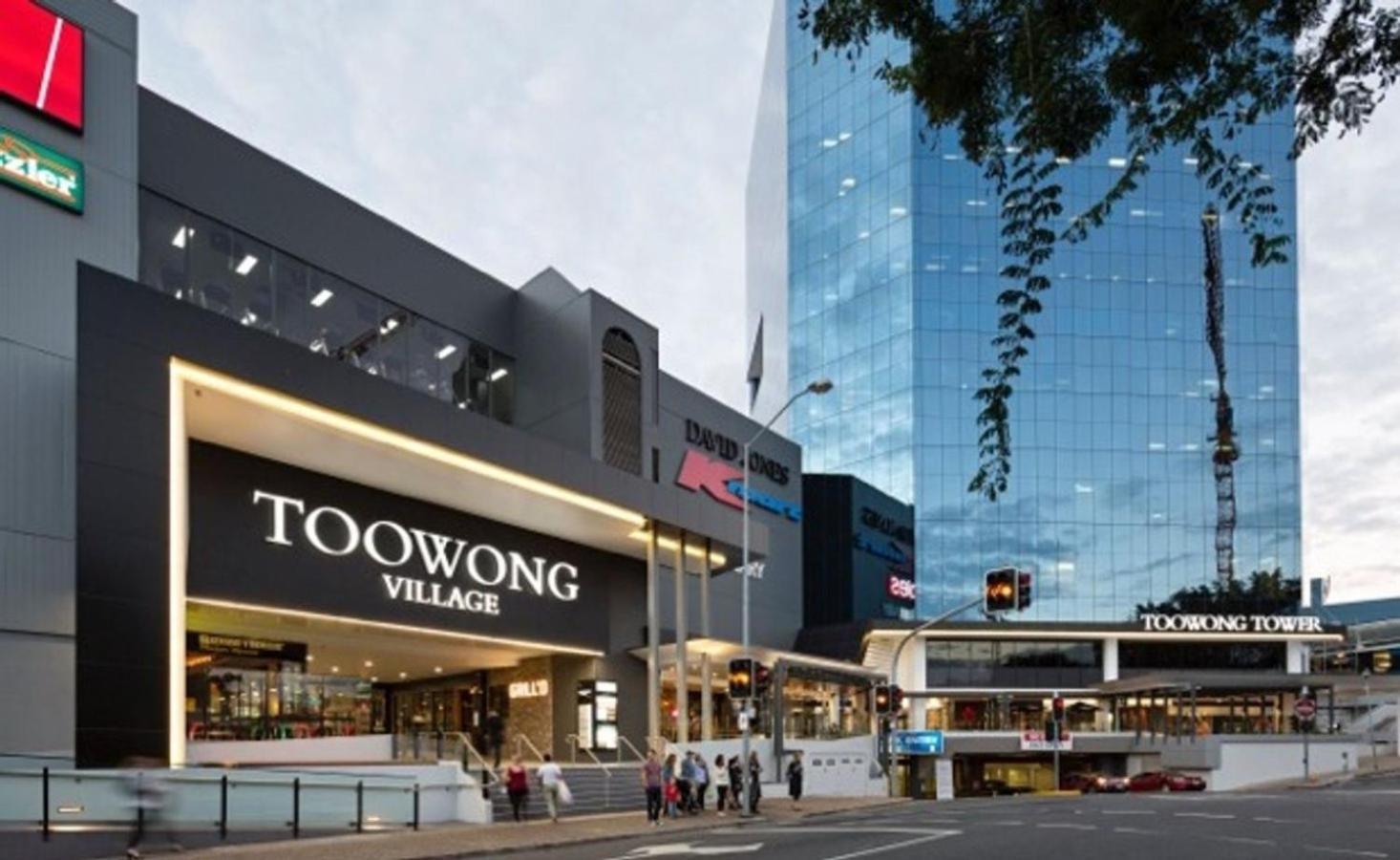 Of Toowong Neat Near Station *